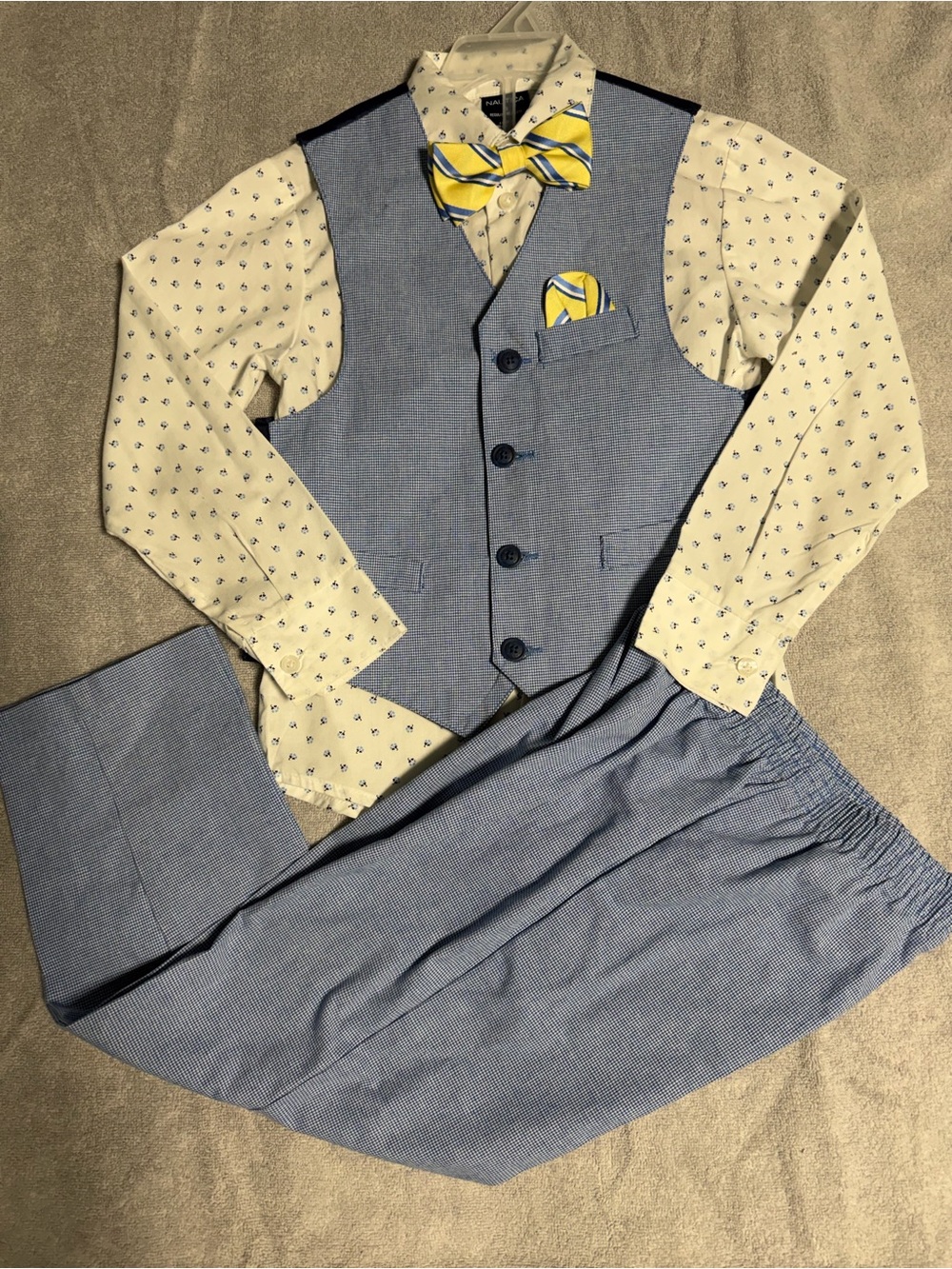 Nautica Boys Tuxedo Button Up Shirt, Vest, Bow Tie and Pants Set Size 6
